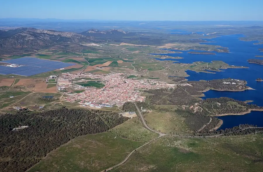 Vista de Orellana la Vieja (Badajoz)